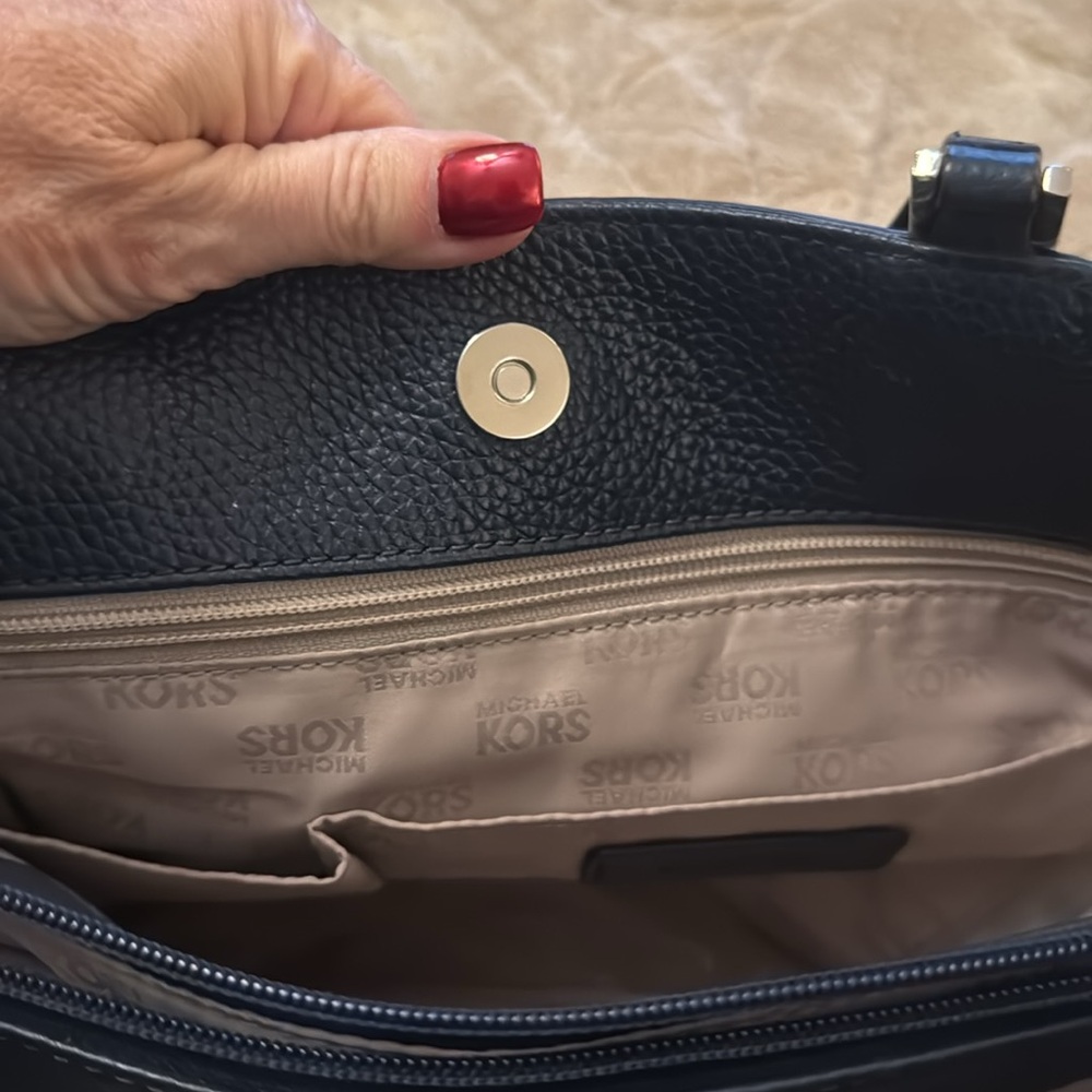 Michael Kors EW Harper Tote Shoulder Bag - Picture 6 of 8